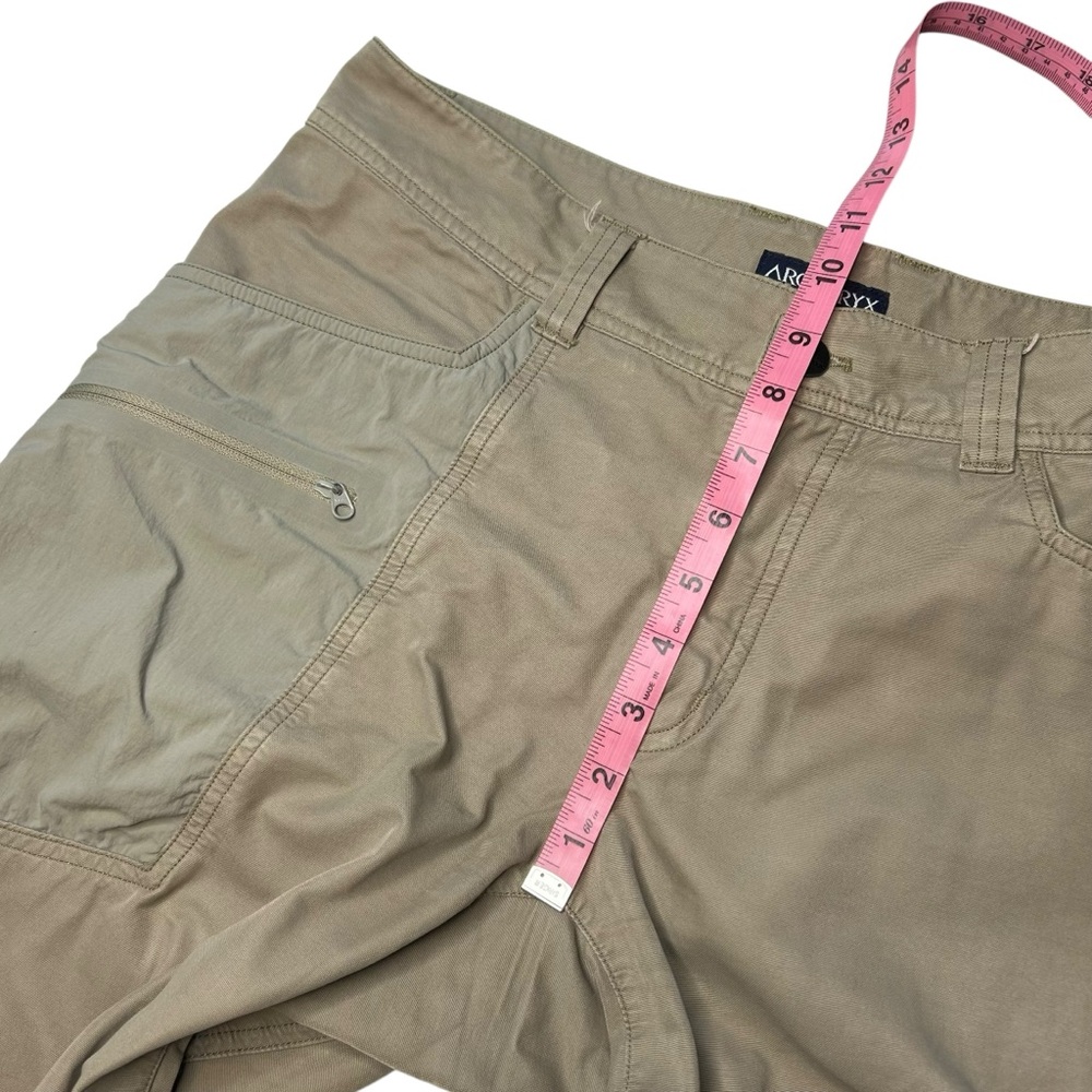 Arc'teryx Adventus Cargo Shorts Tan Beige Hiking Technical Utility Mens 34 - Picture 11 of 13